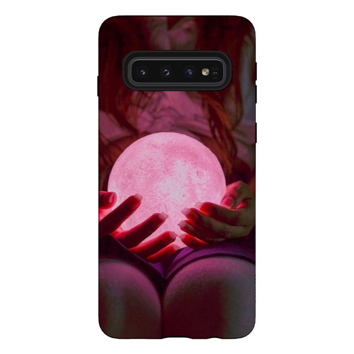 Galaxy S10 StrongFit Holding the light  by Winston